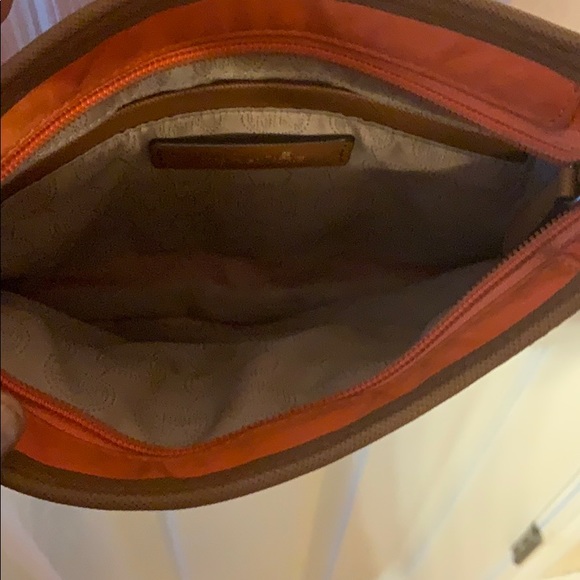 Excellent Condition Michael Kors Crossbody - Picture 4 of 4